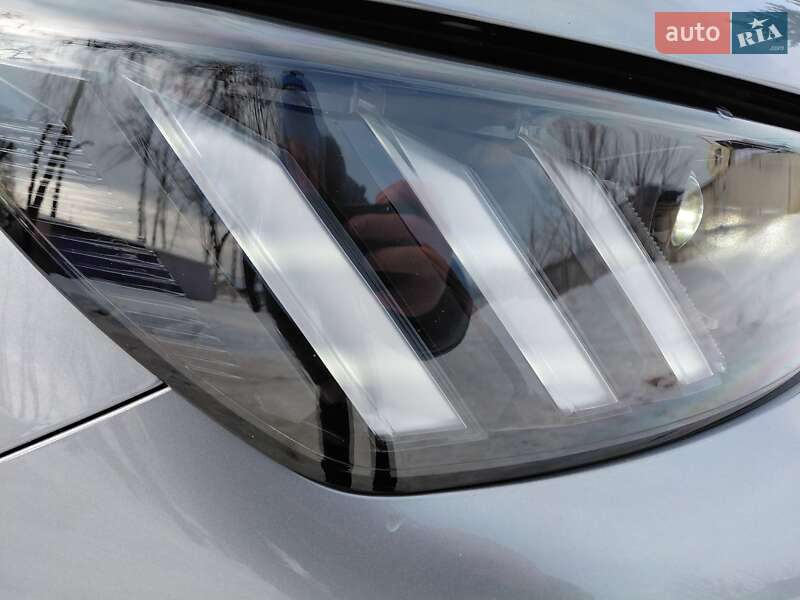 Внедорожник / Кроссовер Peugeot 2008 2021 в Шостке