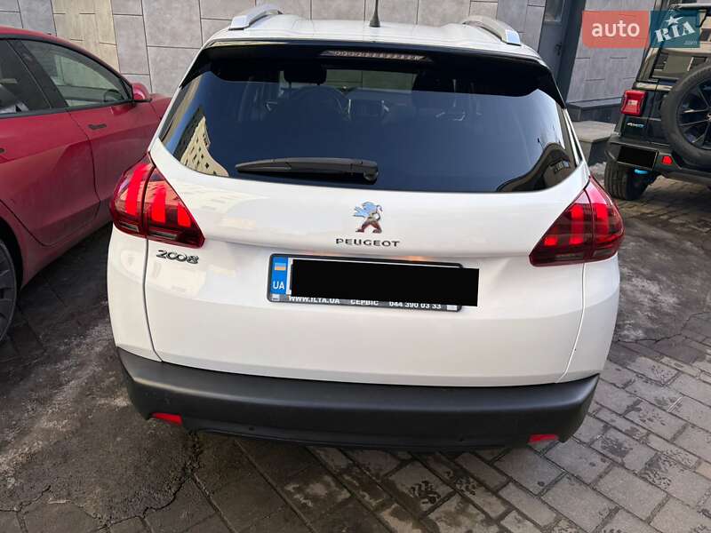 Внедорожник / Кроссовер Peugeot 2008 2019 в Киеве