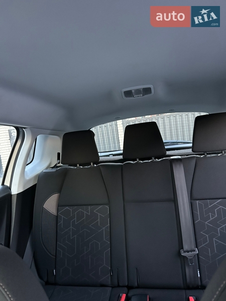 Внедорожник / Кроссовер Peugeot 2008 2016 в Шепетовке