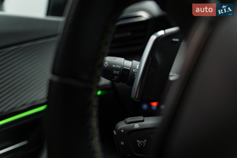 Внедорожник / Кроссовер Peugeot 2008 2020 в Киеве