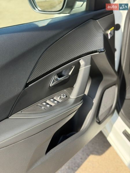 Внедорожник / Кроссовер Peugeot 2008 2020 в Львове