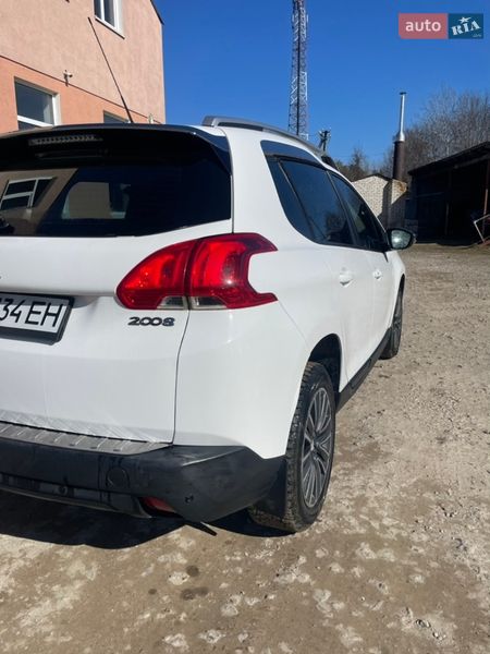 Внедорожник / Кроссовер Peugeot 2008 2014 в Львове