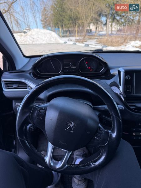 Внедорожник / Кроссовер Peugeot 2008 2017 в Тернополе