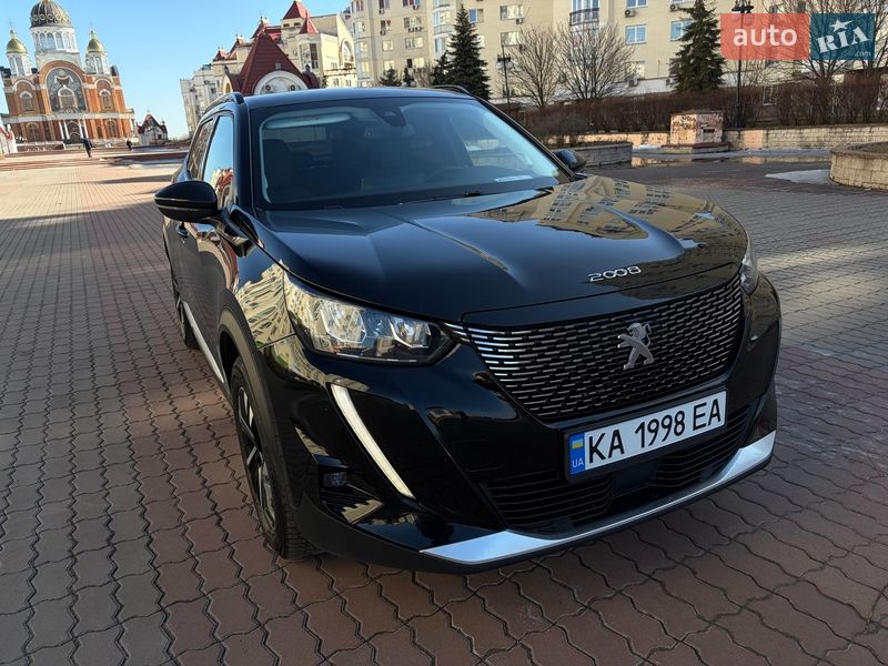 Внедорожник / Кроссовер Peugeot 2008 2021 в Киеве