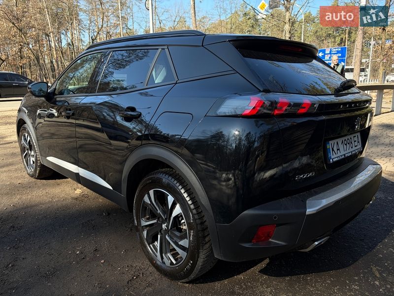 Внедорожник / Кроссовер Peugeot 2008 2021 в Киеве