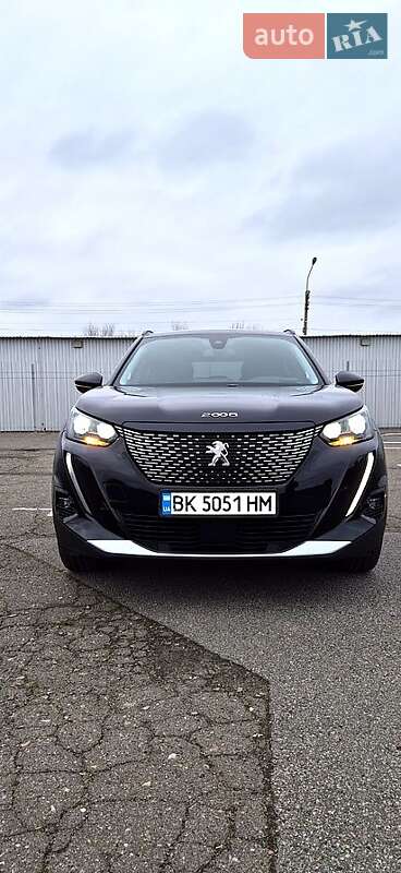 Внедорожник / Кроссовер Peugeot 2008 2021 в Киеве