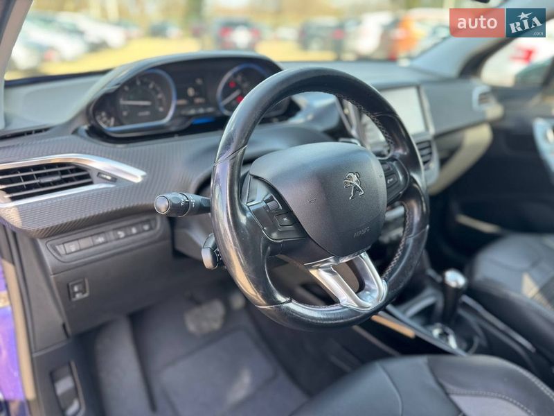 Внедорожник / Кроссовер Peugeot 2008 2015 в Стрые