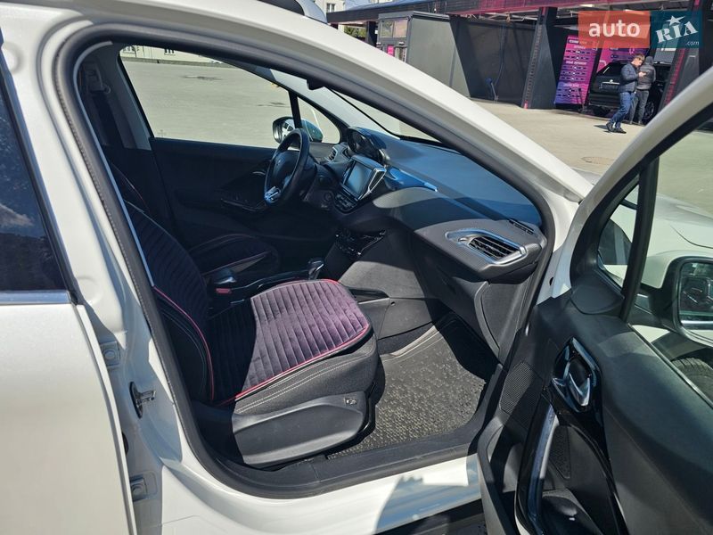 Позашляховик / Кросовер Peugeot 2008 2019 в Львові