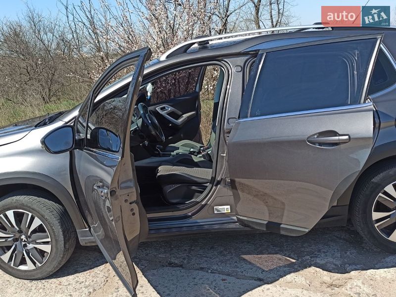 Внедорожник / Кроссовер Peugeot 2008 2016 в Николаеве