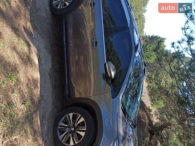 Внедорожник / Кроссовер Peugeot 2008 2016 в Николаеве