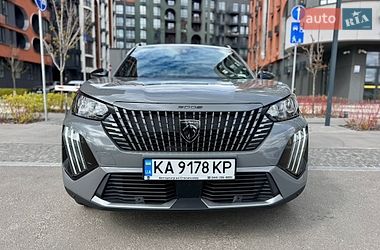 Внедорожник / Кроссовер Peugeot 2008 2023 в Киеве