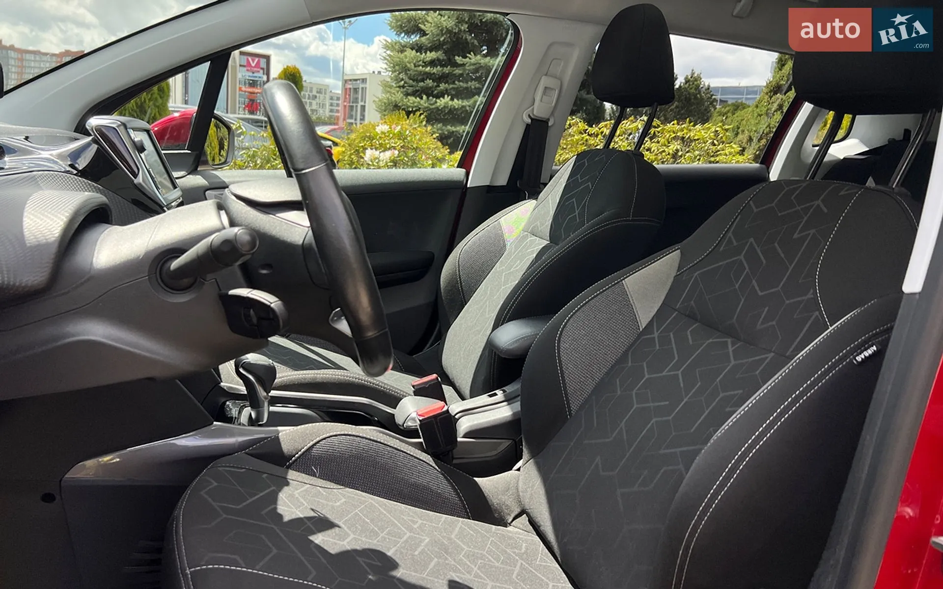 2017 Peugeot 2008 - мініатюра 9