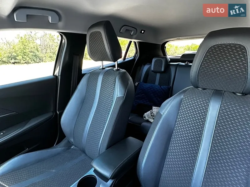 Peugeot 2008 2020 VIN VR3USHNLWLJ780933 фото оголошення 21 з 53