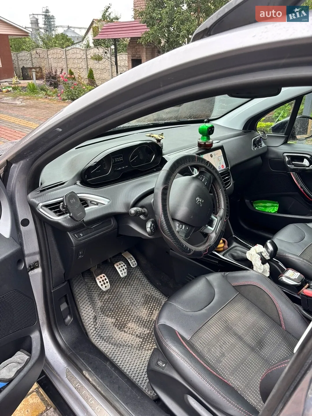 2017 Peugeot 2008 - мініатюра 2