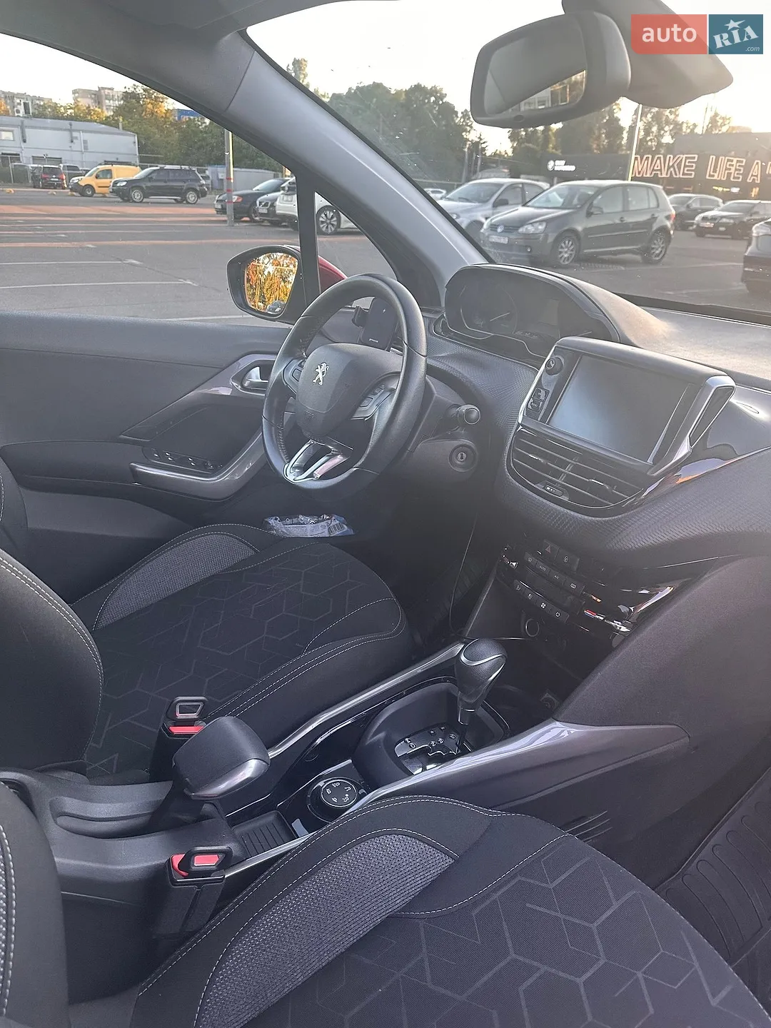 2018 Peugeot 2008 - мініатюра 7