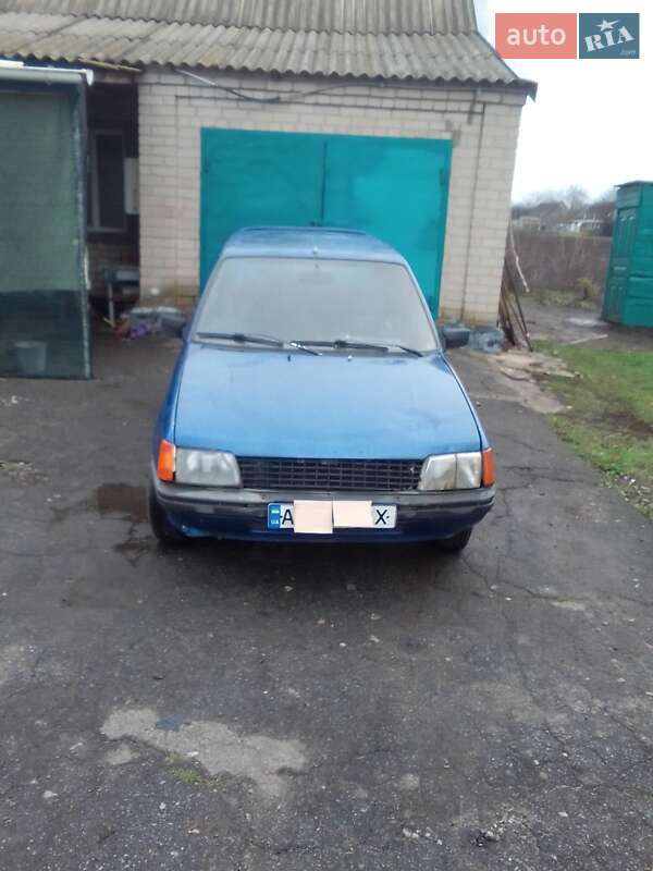 Хетчбек Peugeot 205 1985 в Покровському