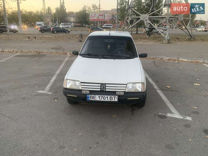 Peugeot 205 1998