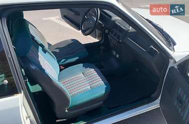 Хетчбек Peugeot 205 1988 в 
