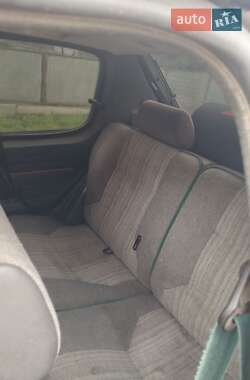 Хетчбек Peugeot 205 1990 в 