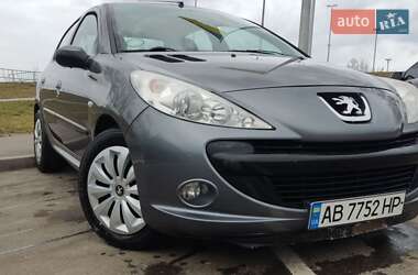 Хэтчбек Peugeot 206 plus 2012 в 