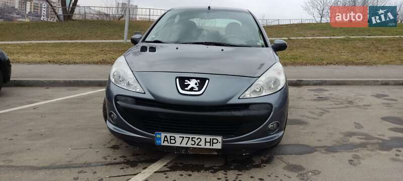 Хэтчбек Peugeot 206 plus 2012 в 