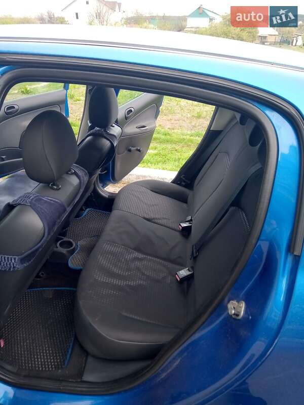 Хэтчбек Peugeot 206 plus 2009 в Киеве