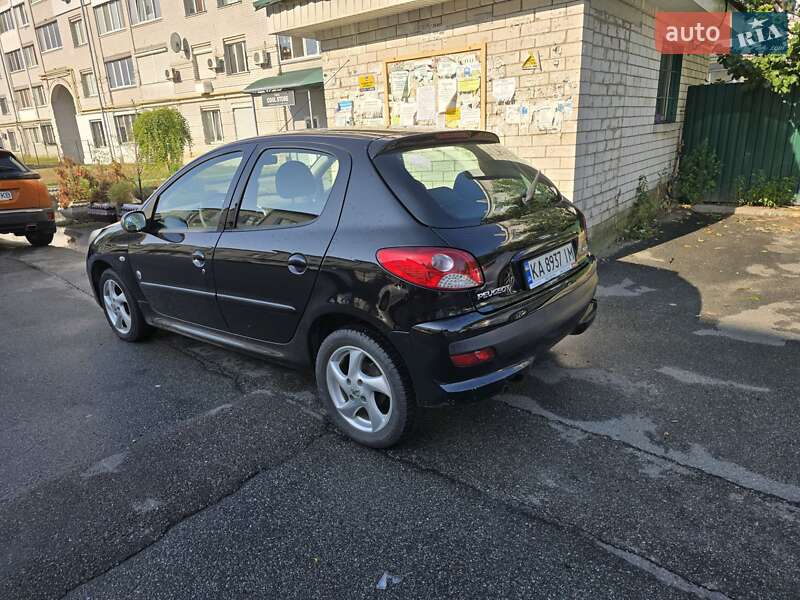 Хетчбек Peugeot 206+ 2012 в Києві фото 6 Хетчбек Peugeot 206+ 2012 в Києві