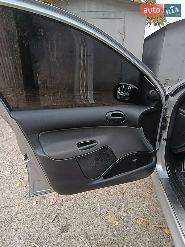 Хэтчбек Peugeot 206 plus 2010 в Запорожье фото 8 Хэтчбек Peugeot 206 plus 2010 в Запорожье