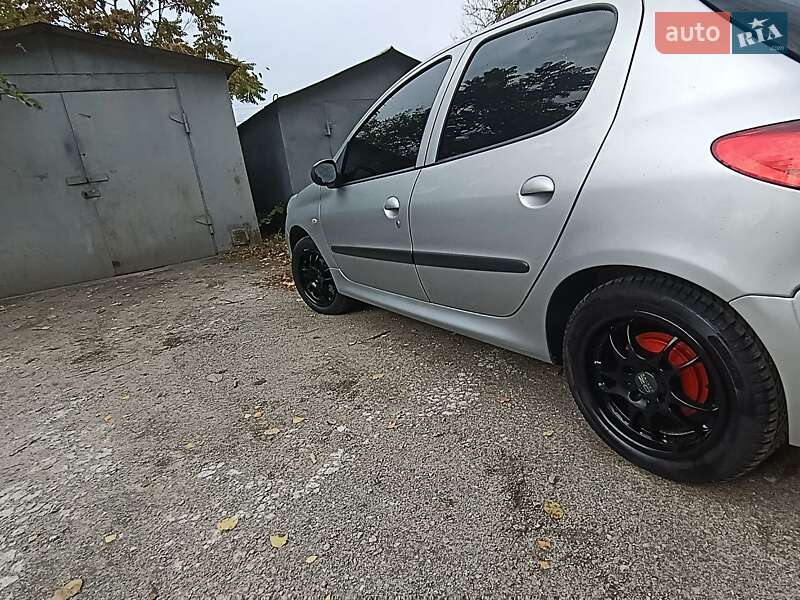 Хэтчбек Peugeot 206 plus 2010 в Запорожье фото 12 Хэтчбек Peugeot 206 plus 2010 в Запорожье