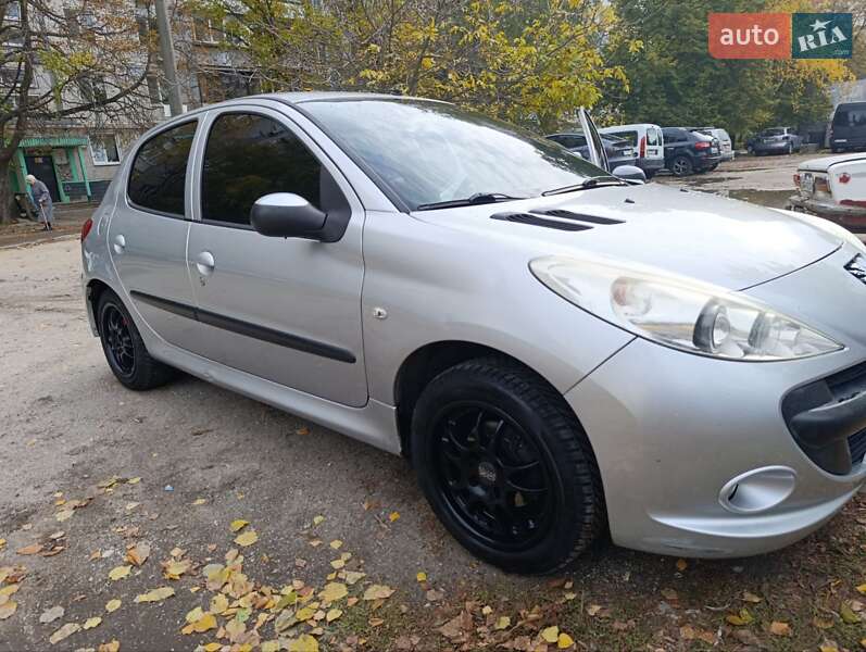Хэтчбек Peugeot 206 plus 2010 в Запорожье фото 17 Хэтчбек Peugeot 206 plus 2010 в Запорожье