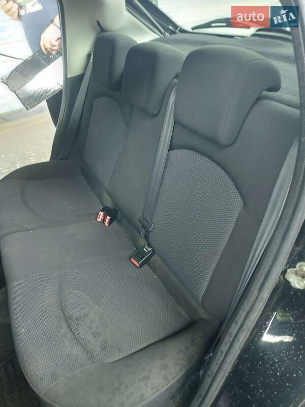 Хэтчбек Peugeot 206 plus 2010 в Запорожье