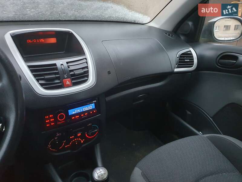 Хетчбек Peugeot 206+ 2011 в Івано-Франківську