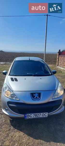 Peugeot 206 plus 2011