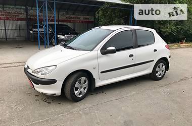 Хэтчбек Peugeot 206 2008 в Киеве