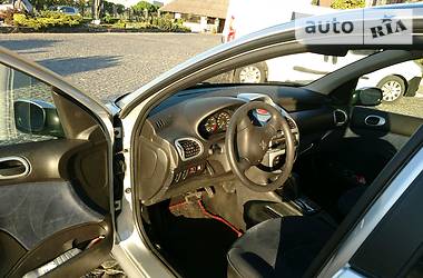 Хетчбек Peugeot 206 2001 в Рівному