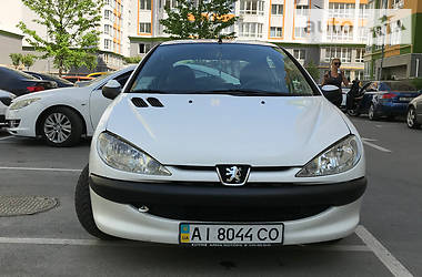 Хетчбек Peugeot 206 2008 в Києві