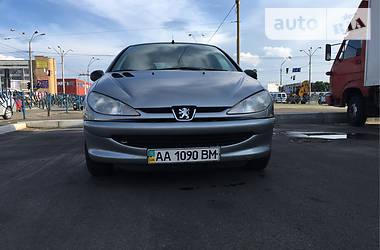 Хэтчбек Peugeot 206 2001 в Киеве