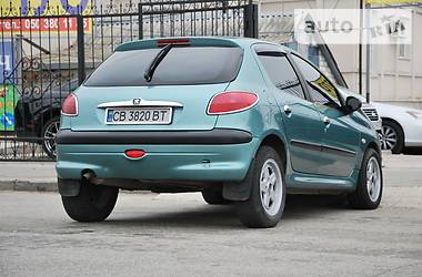 Хэтчбек Peugeot 206 2002 в Киеве