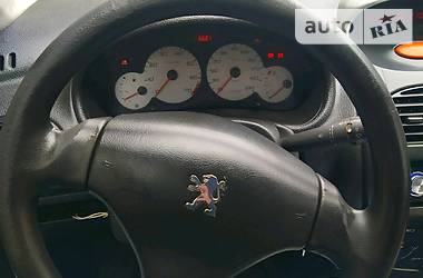 Хэтчбек Peugeot 206 2002 в Коломые