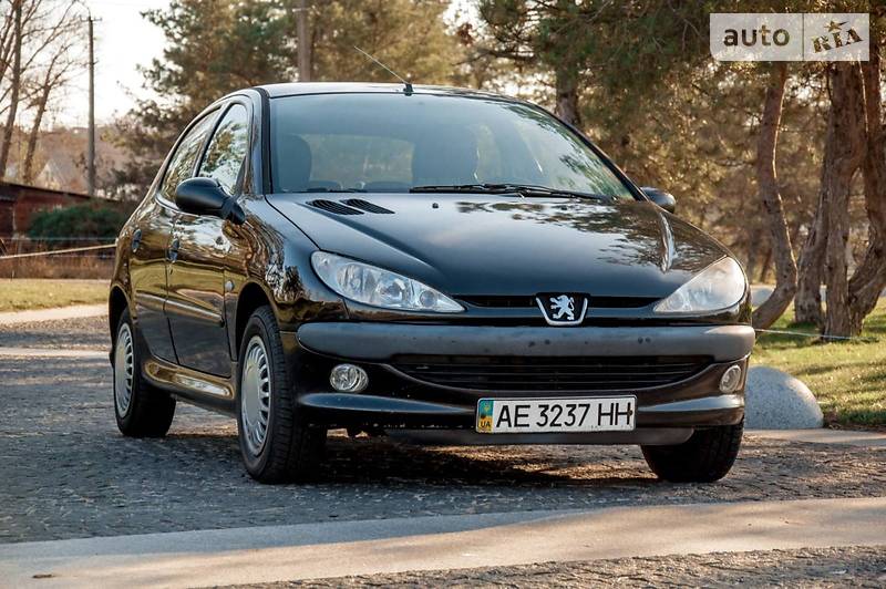 Хэтчбек Peugeot 206 2007 в Днепре