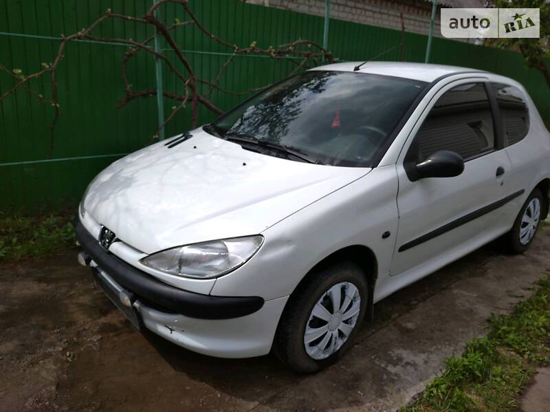 Хетчбек Peugeot 206 2002 в Кременчуці