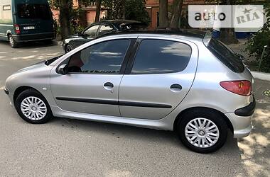 Хэтчбек Peugeot 206 2006 в Херсоне