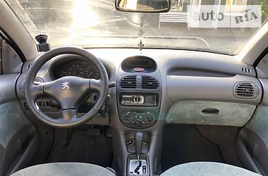 Хетчбек Peugeot 206 2001 в Рівному