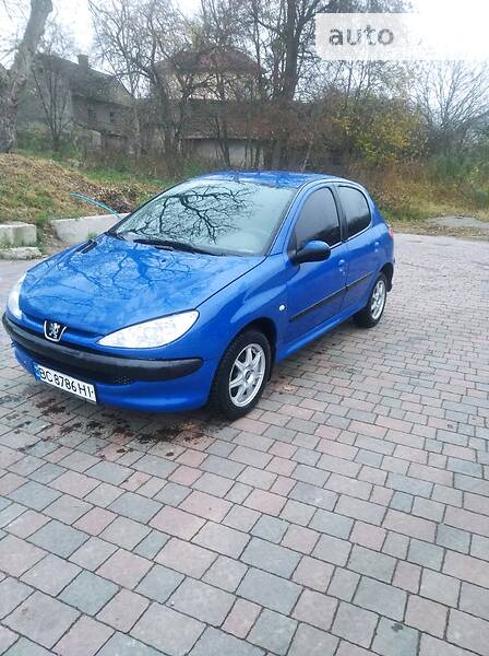 Хэтчбек Peugeot 206 2003 в Львове