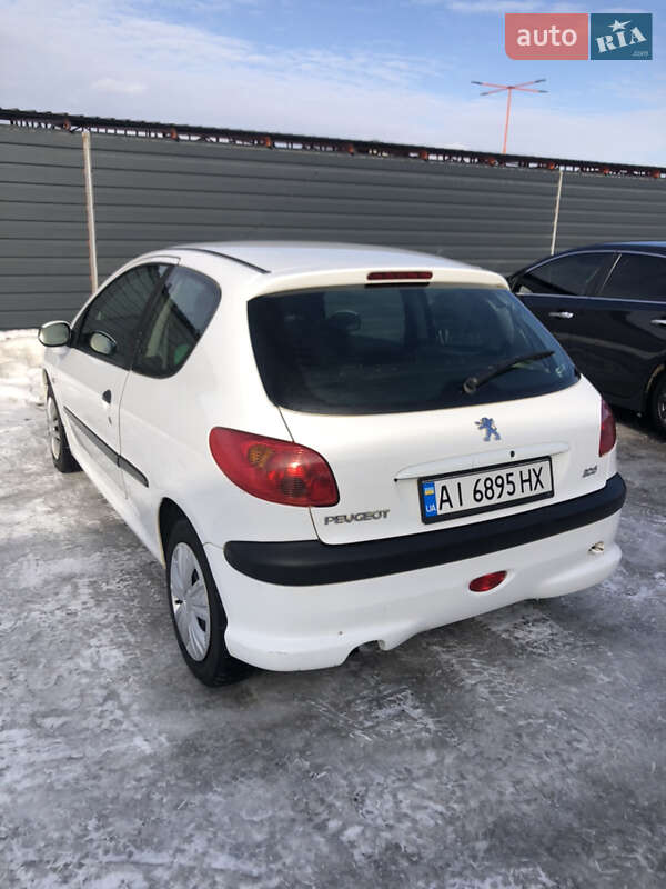 Хэтчбек Peugeot 206 2006 в Ирпене