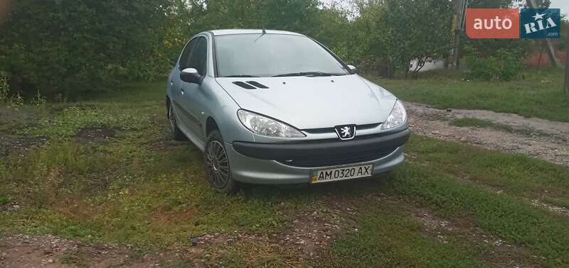 Хэтчбек Peugeot 206 2005 в Благовещенском фото 28 Хэтчбек Peugeot 206 2005 в Благовещенском