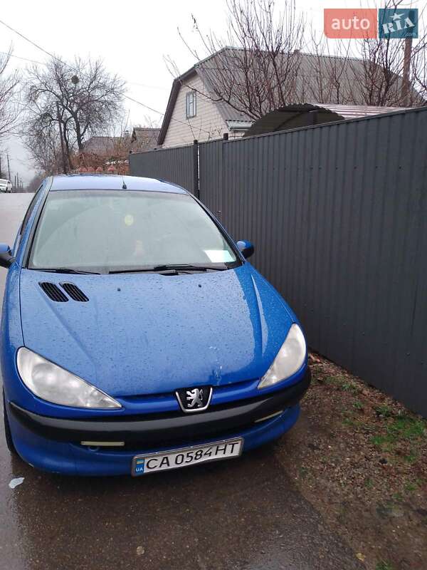 Хетчбек Peugeot 206 2005 в Каневі