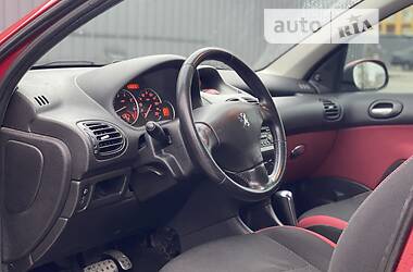 Хэтчбек Peugeot 206 2007 в 