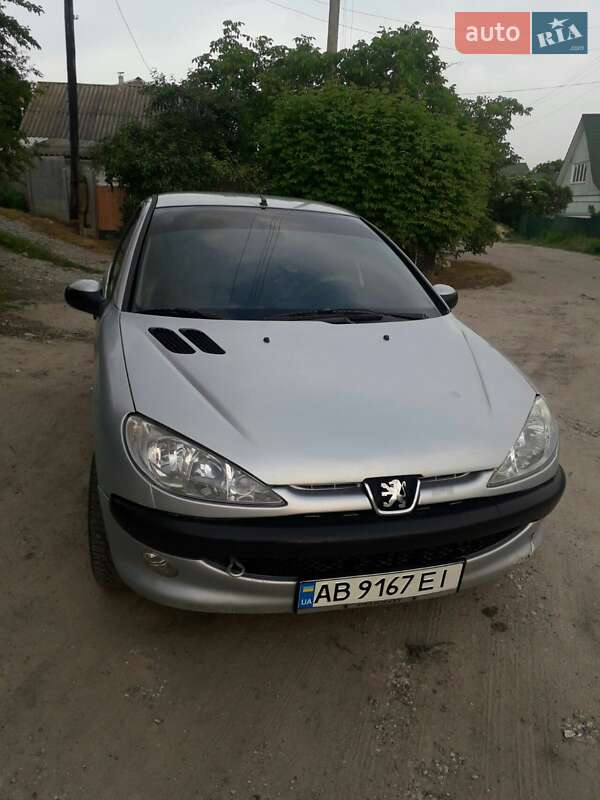 Хэтчбек Peugeot 206 2008 в Погребище