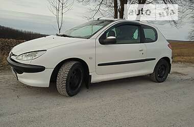 Хэтчбек Peugeot 206 2004 в Рогатине